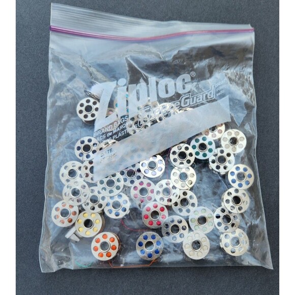 Metal Plastic Bobbins with Color Thread Spools Sewing Machine Reels+ Notions - Picture 2 of 15